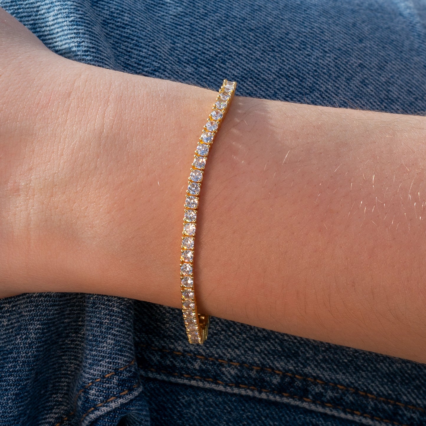 Stars Hollow Bracelet - Gold